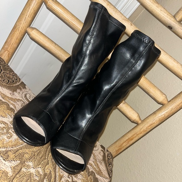 Shoe Dazzle Black Open Toed Boots - Picture 2 of 3